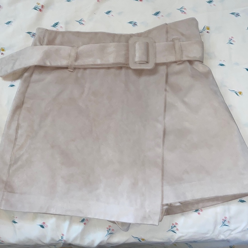 baby pink zara skirt brand new with built in shorts velvety material